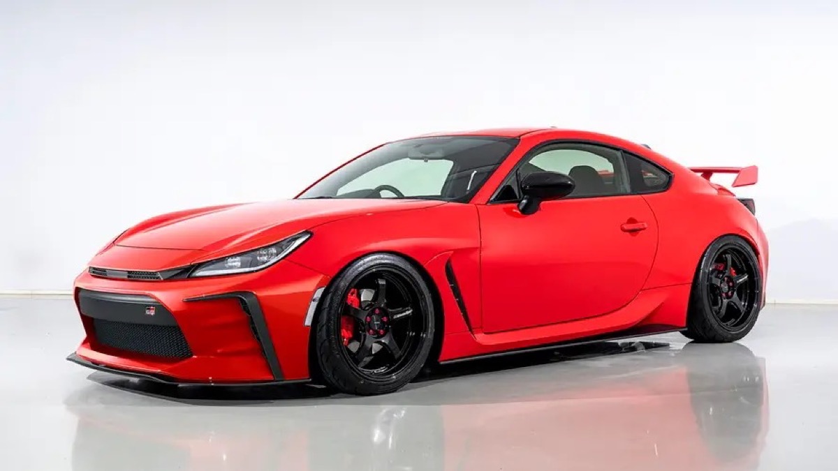Aimgain Gives a Toyota GR86 a Crown-Like Face, and We Instantly Want One
